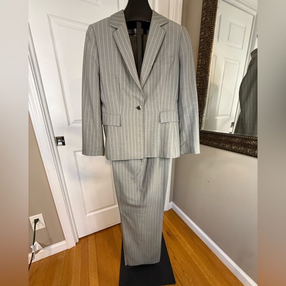 Tahari by ASL Women’s 2-Piece Suit, Size 12 — Classic Career Skirt Suit